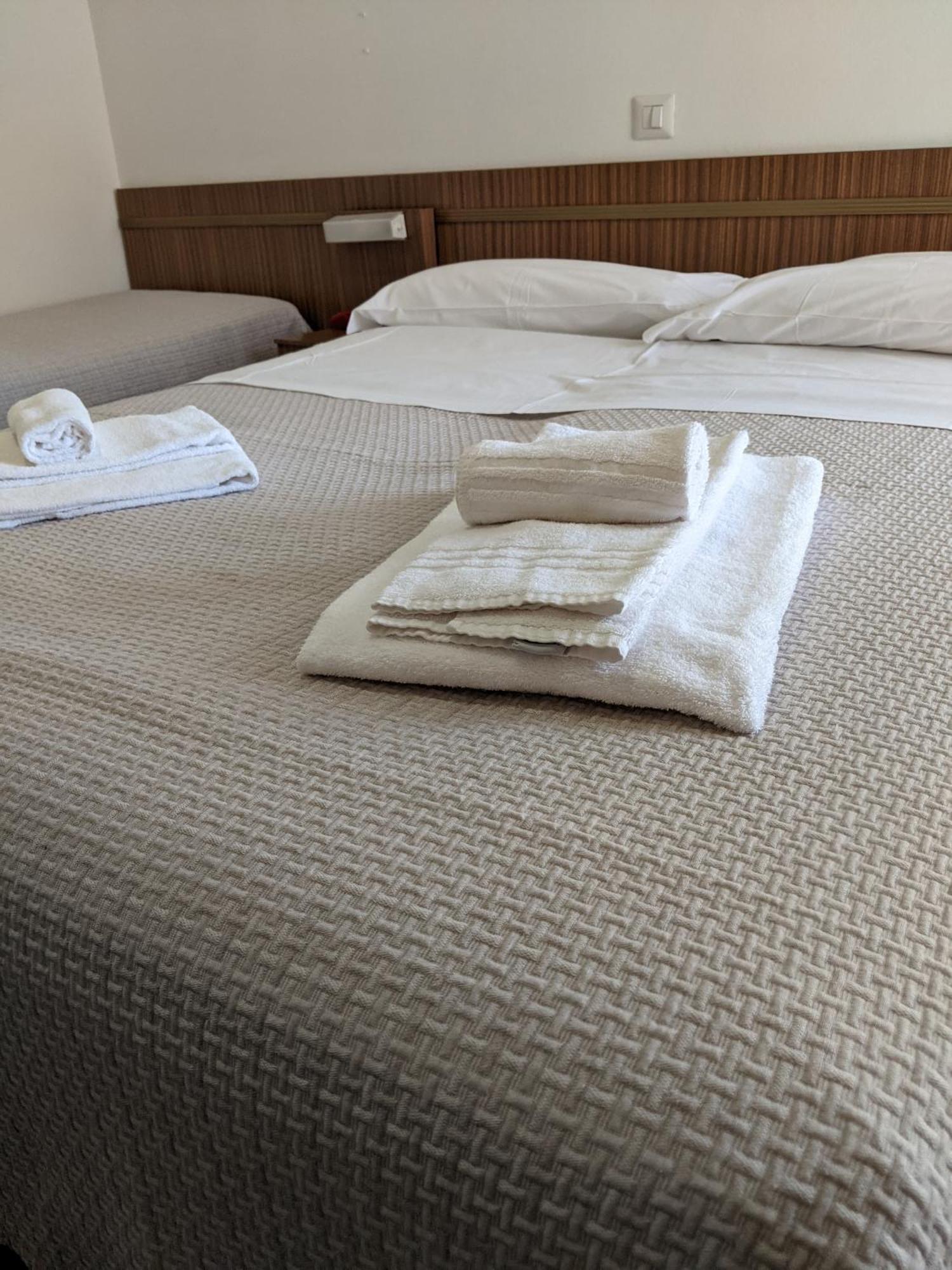 Hotel Bellevue Чезенатіко Екстер'єр фото